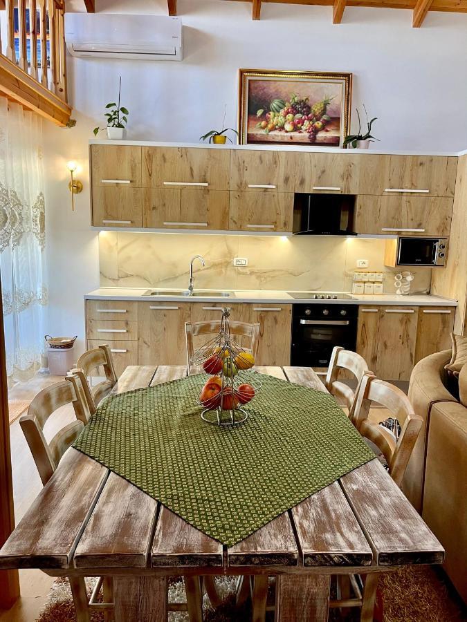 River Escape Villa - Private Beach, Scenic View & Bbq Tepelene Ngoại thất bức ảnh