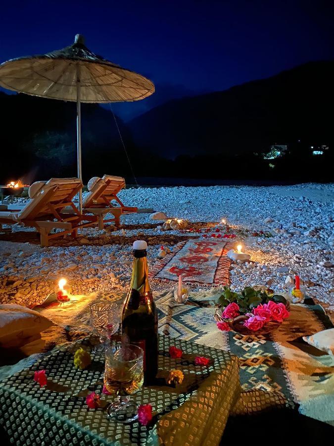 River Escape Villa - Private Beach, Scenic View & Bbq Tepelene Ngoại thất bức ảnh